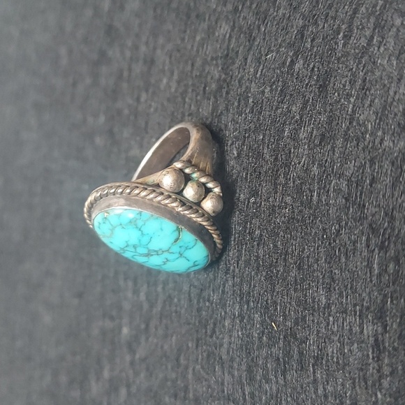 Turquoise Oval Ring - Picture 2 of 3